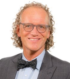 Thomas M Van Soelen