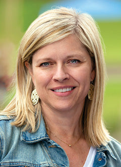 Lisa B Cleaveland